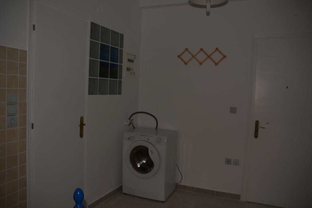 Cosy Apartment Pinotsi Атина Екстериор снимка