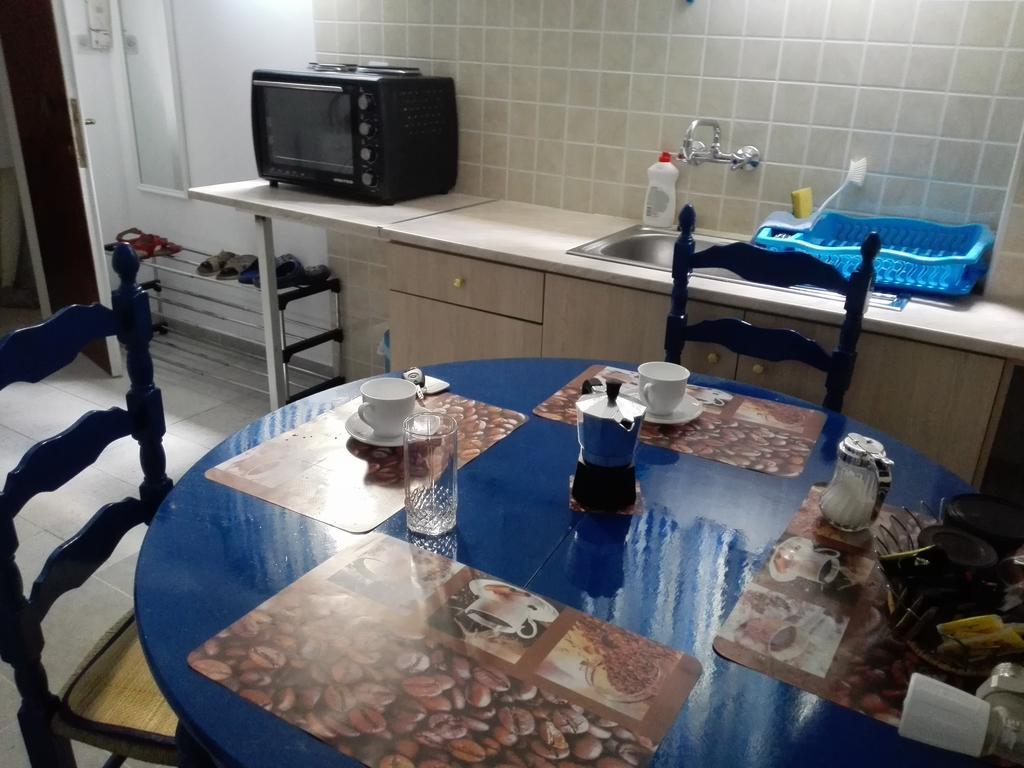 Cosy Apartment Pinotsi Атина Екстериор снимка